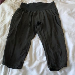 Light weight lululemon pants